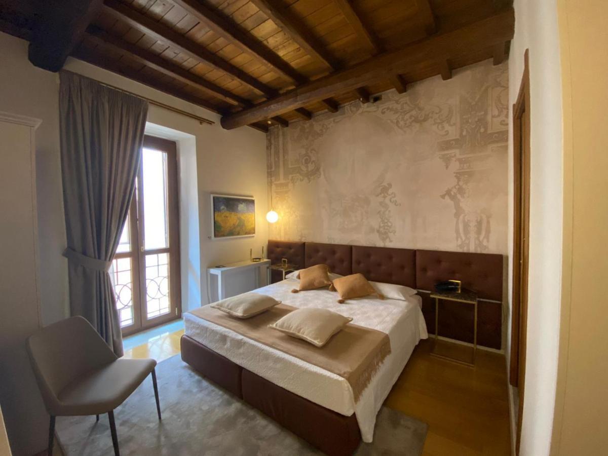Condotti Rooms Рим Екстериор снимка