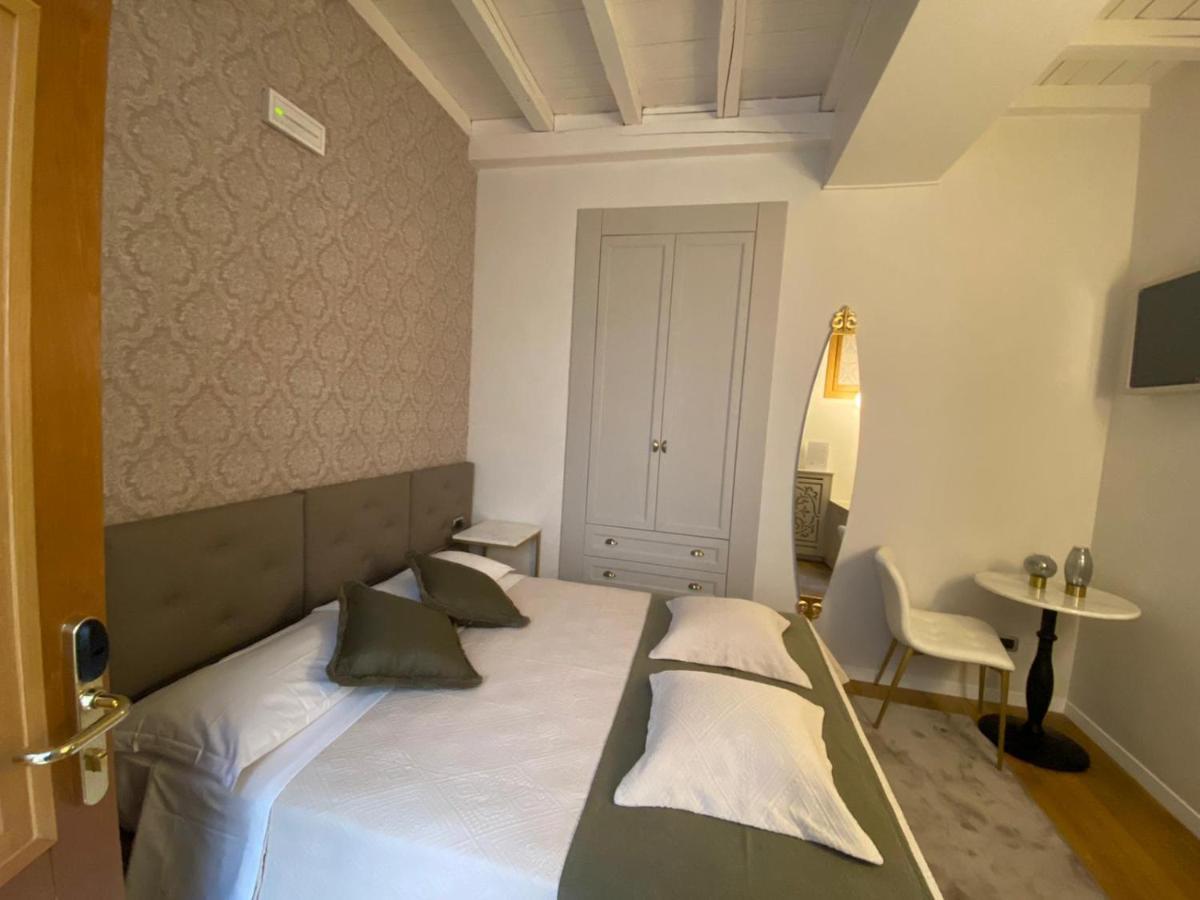 Condotti Rooms Рим Екстериор снимка