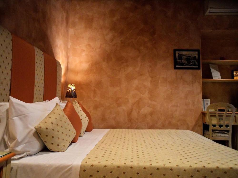 Condotti Rooms Рим Екстериор снимка