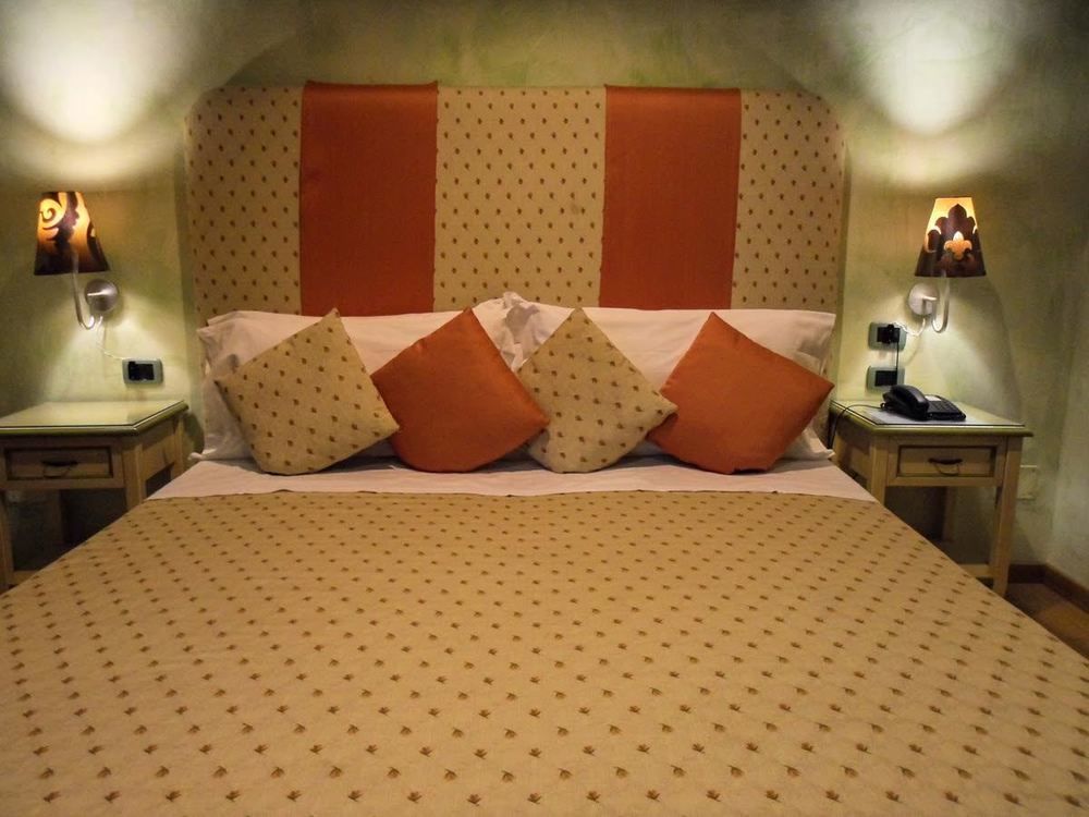 Condotti Rooms Рим Екстериор снимка